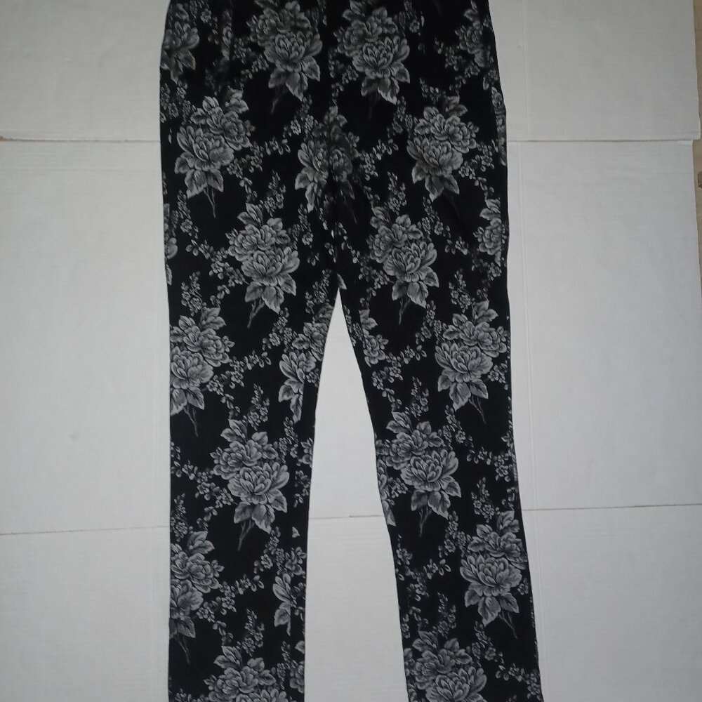 CHICO'S JULIET FLORAL PULL ON PANTS SIZE 1.5T/US 10T